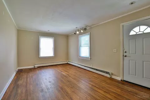 6902 Parkview Dr, Cincinnati, OH 45224 photo 3