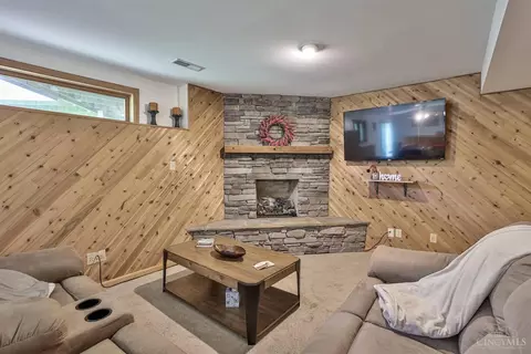 Living - 3750 Trovillo Rd, Morrow, OH 45152 photo 6 of 8
