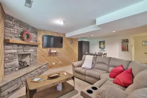 Living - 3750 Trovillo Rd, Morrow, OH 45152 photo 4 of 8