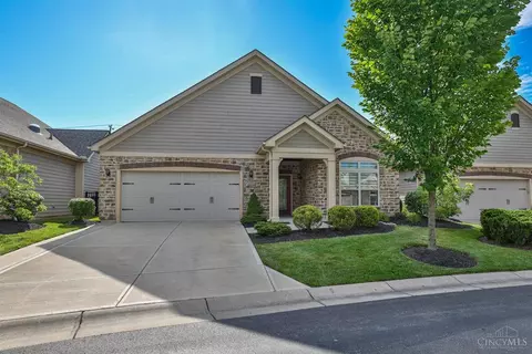 8372 Park Pl, West Chester, OH 45069