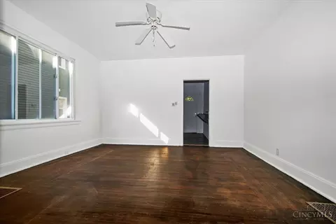Living - 3857 Vine St, Cincinnati, OH 45217 photo 5 of 6