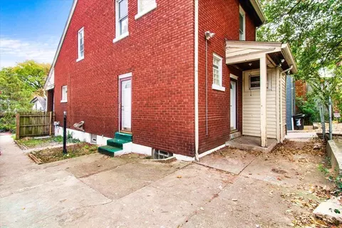 Exterior - 3857 Vine St, Cincinnati, OH 45217 photo 5 of 6
