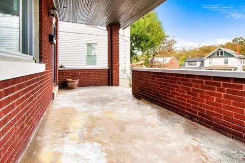Exterior - 3857 Vine St, Cincinnati, OH 45217 photo 4 of 6