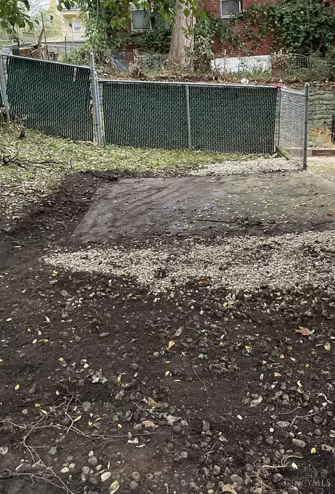 Exterior - 3857 Vine St, Cincinnati, OH 45217 photo 6 of 6