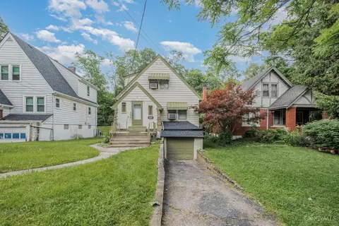 2194 Shasta Pl, Cincinnati, OH 45211