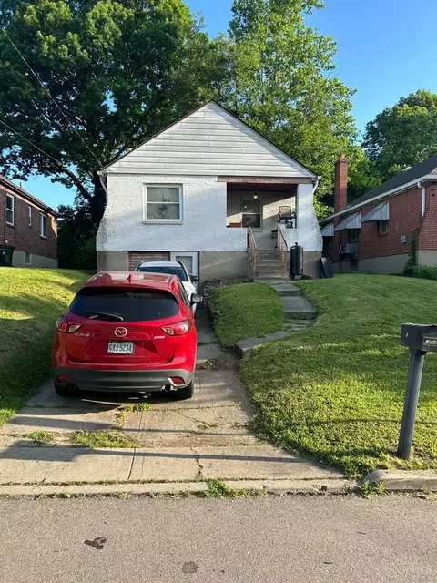 3338 Donald St, Cincinnati, OH 45213