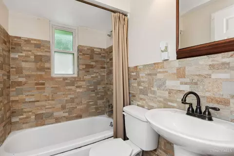 3995 Youngman Dr, Cincinnati, OH 45245 photo 18