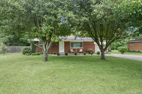 3995 Youngman Dr, Cincinnati, OH 45245 photo 2
