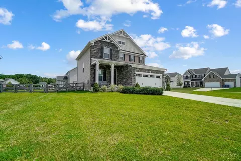 1221 Twin Gate Run, Amelia, OH 45102