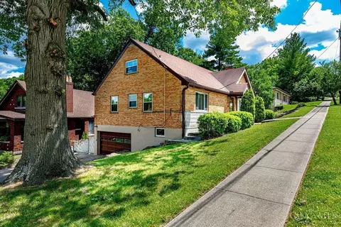 Exterior - 2922 Ravogli Ave, Cincinnati, OH 45211 photo 3 of 6
