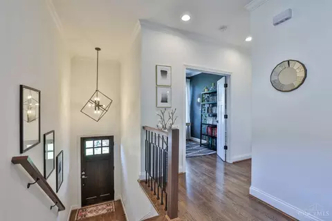 Entry Way - 620 Rushton Rd, Cincinnati, OH 45226 photo 1 of 7