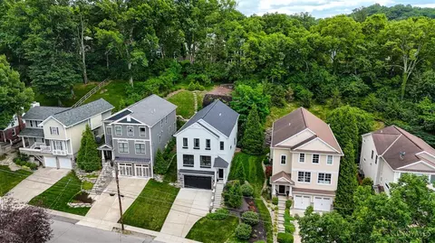 View/Area - 620 Rushton Rd, Cincinnati, OH 45226 photo 1 of 6
