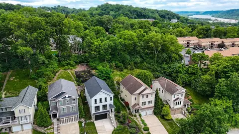 View/Area - 620 Rushton Rd, Cincinnati, OH 45226 photo 3 of 6