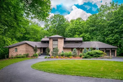 8460 Carolines Trl, Cincinnati, OH 45242