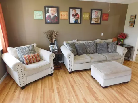 Living - 103 Deerview Ct, Harrison, OH 45030 photo 1 of 3