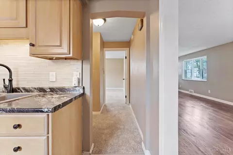 Entry Way - 711 Jefferson Ave, Reading, OH 45215 photo 2 of 4
