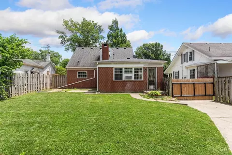 Exterior - 711 Jefferson Ave, Reading, OH 45215 photo 4 of 6