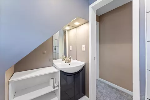 Bath - 711 Jefferson Ave, Reading, OH 45215 photo 3 of 3