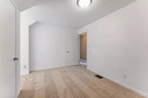 Bedroom - 711 Jefferson Ave, Reading, OH 45215 photo 4 of 6