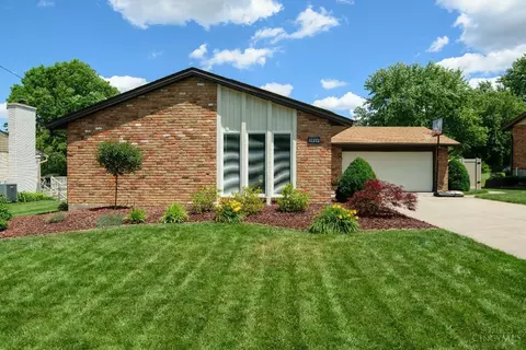 5844 Coachmont Dr, Fairfield, OH 45014