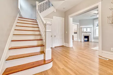 2005 Dana Ave, Cincinnati, OH 45207 photo 3
