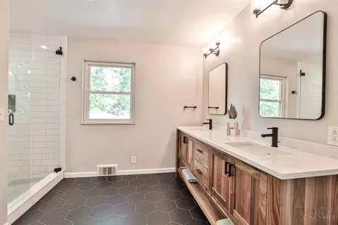 Bath - 7944 Shelldale Way, Montgomery, OH 45242 photo 1 of 7
