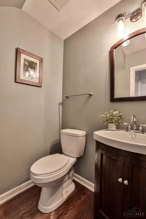 Bath - 7944 Shelldale Way, Montgomery, OH 45242 photo 7 of 7