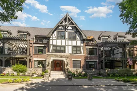 3942 Miami Rd #204, Mariemont, OH 45227