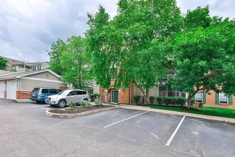 5461 Michelles Oak Ct #A, Cincinnati, OH 45248