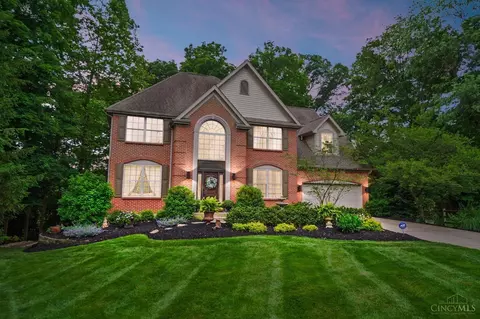 215 Sentry Hill Dr, Loveland, OH 45140