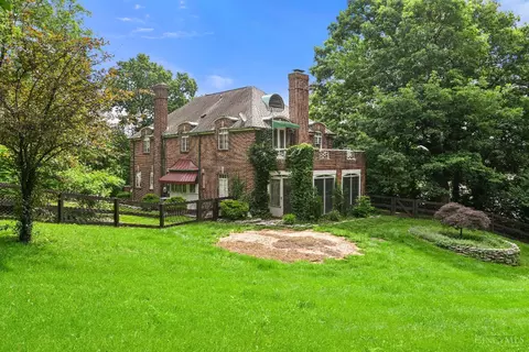 49 Bielby Rd, Lawrenceburg, IN 47025