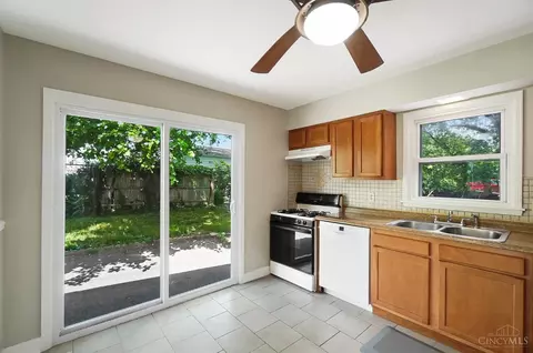 6598 Rainbow Ln, Cincinnati, OH 45230 photo 9