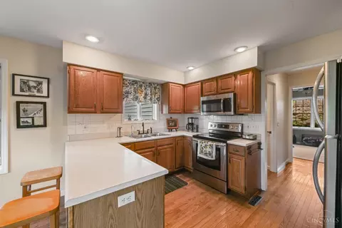 Kitchen - 4100 Timberview Rd, West Harrison, IN 47060 photo 3 of 6