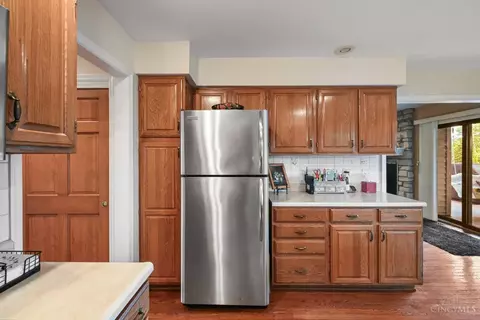 Kitchen - 4100 Timberview Rd, West Harrison, IN 47060 photo 5 of 6