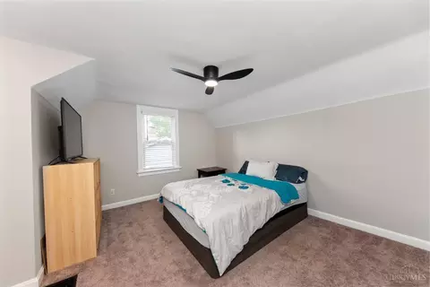 Bedroom - 6918 Shamrock Ave, Cincinnati, OH 45231 photo 2 of 5