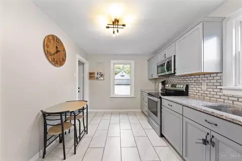 Kitchen - 6918 Shamrock Ave, Cincinnati, OH 45231 photo 2 of 4