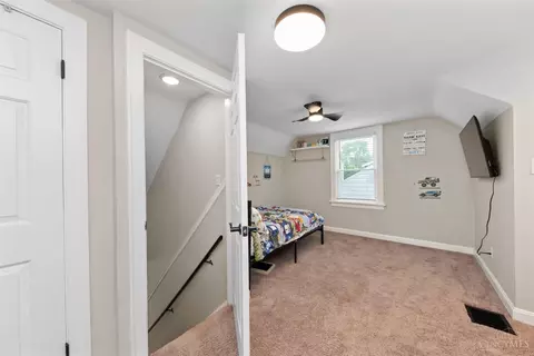 Bedroom - 6918 Shamrock Ave, Cincinnati, OH 45231 photo 5 of 5