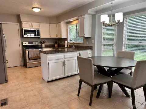1162 Forest Run Dr, Batavia, OH 45103 photo 8