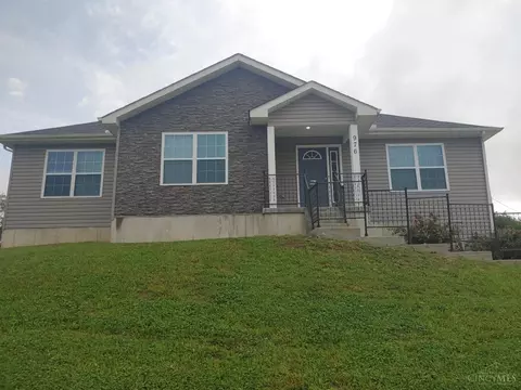 976 Golfview Dr, Hamilton, OH 45013
