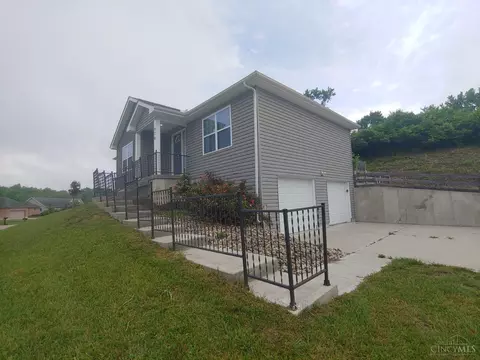 Other - 976 Golfview Dr, Hamilton, OH 45013 photo 1 of 2