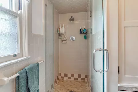 6 Interwood Pl, Cincinnati, OH 45220 photo 29