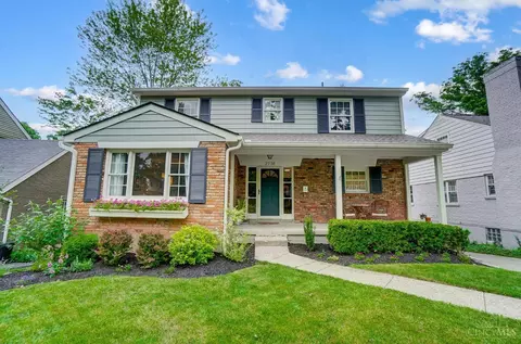 2738 Losantiridge Ave, Cincinnati, OH 45213