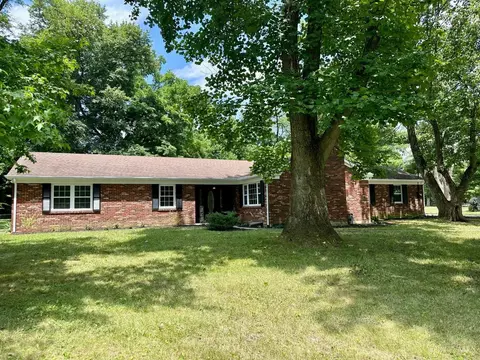 1912 Greenpine Dr, Cincinnati, OH 45231