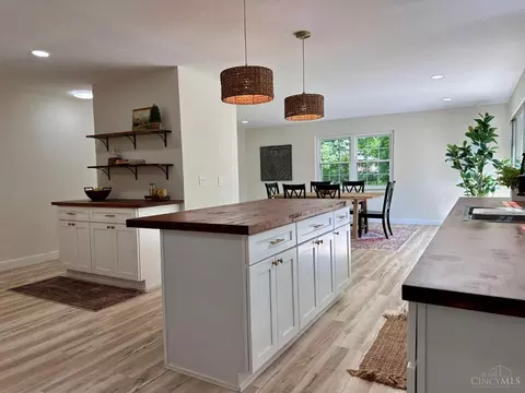 Kitchen - 1912 Greenpine Dr, Cincinnati, OH 45231 photo 3 of 7