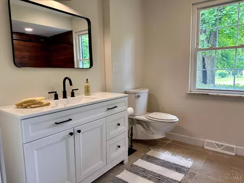 Bath - 1912 Greenpine Dr, Cincinnati, OH 45231 photo 1 of 4