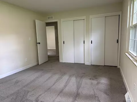 Bedroom - 1912 Greenpine Dr, Cincinnati, OH 45231 photo 4 of 4