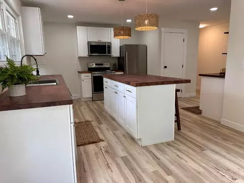 Kitchen - 1912 Greenpine Dr, Cincinnati, OH 45231 photo 6 of 7