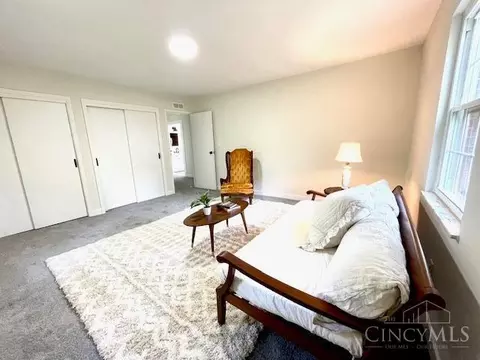 Bedroom - 1912 Greenpine Dr, Cincinnati, OH 45231 photo 3 of 4