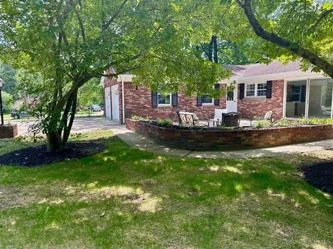 Exterior - 1912 Greenpine Dr, Cincinnati, OH 45231 photo 6 of 8