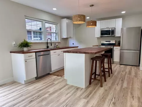 Kitchen - 1912 Greenpine Dr, Cincinnati, OH 45231 photo 7 of 7